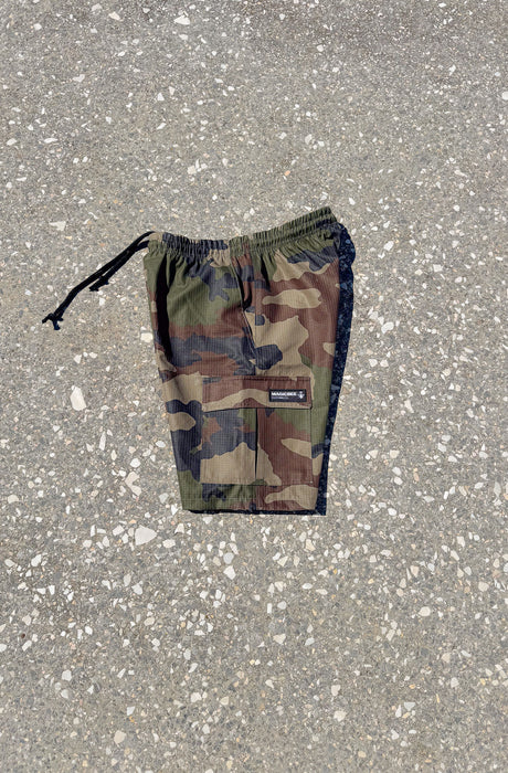 MagicBee Cargo Camo Shorts - Khaki