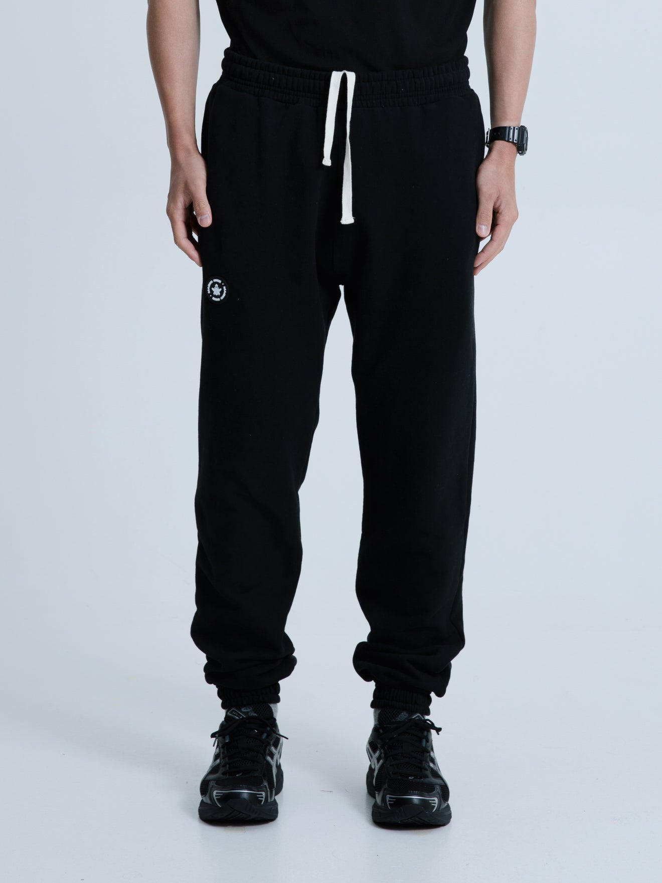 MagicBee Circle Logo - Black