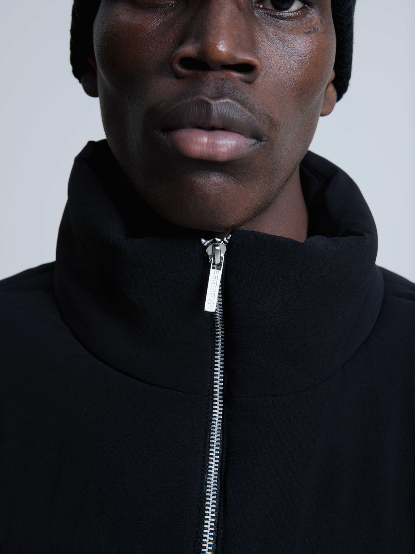 MagicBee Puffer Jacket - Black