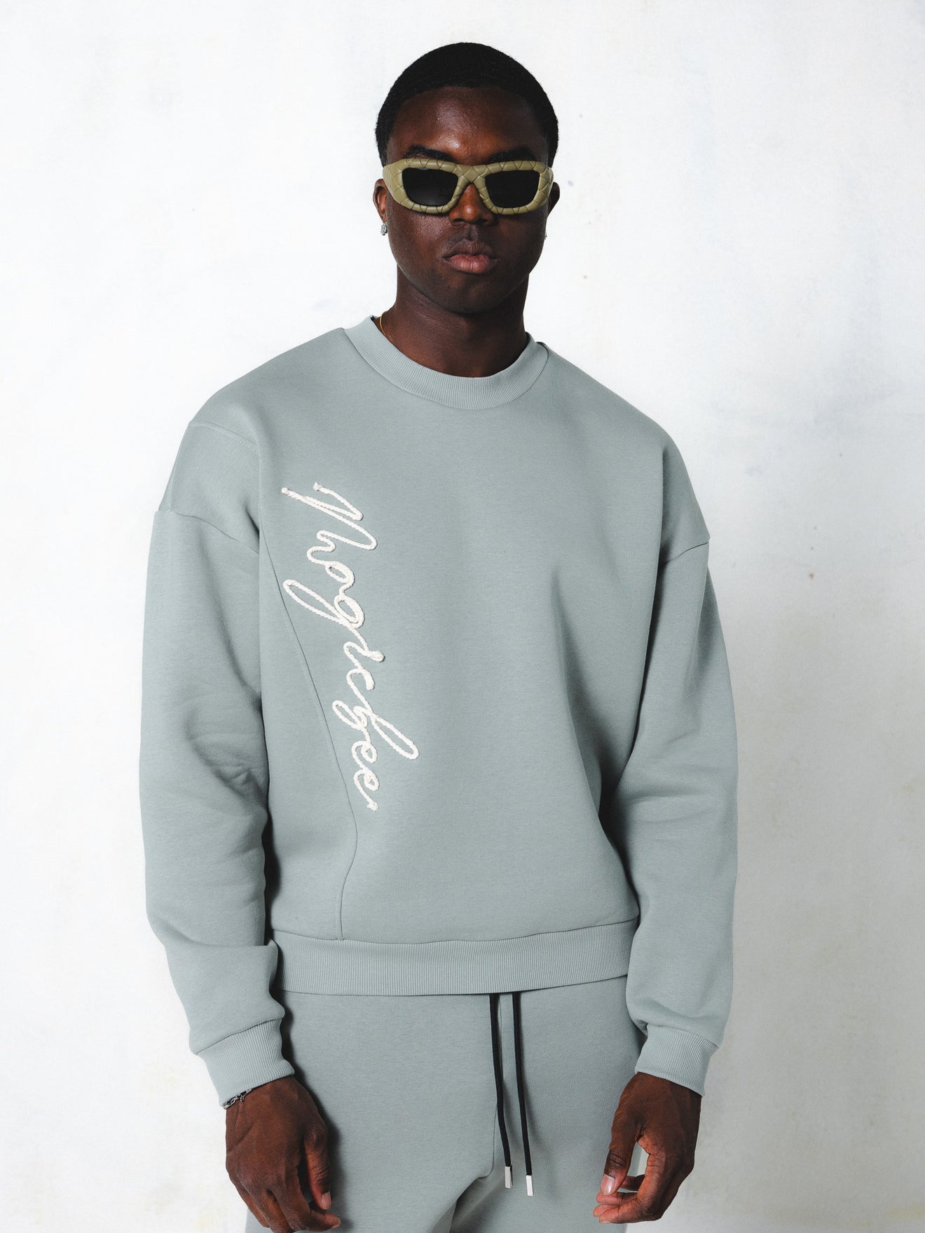 MagicBee Cord Signature Sweatshirt - Oil Green