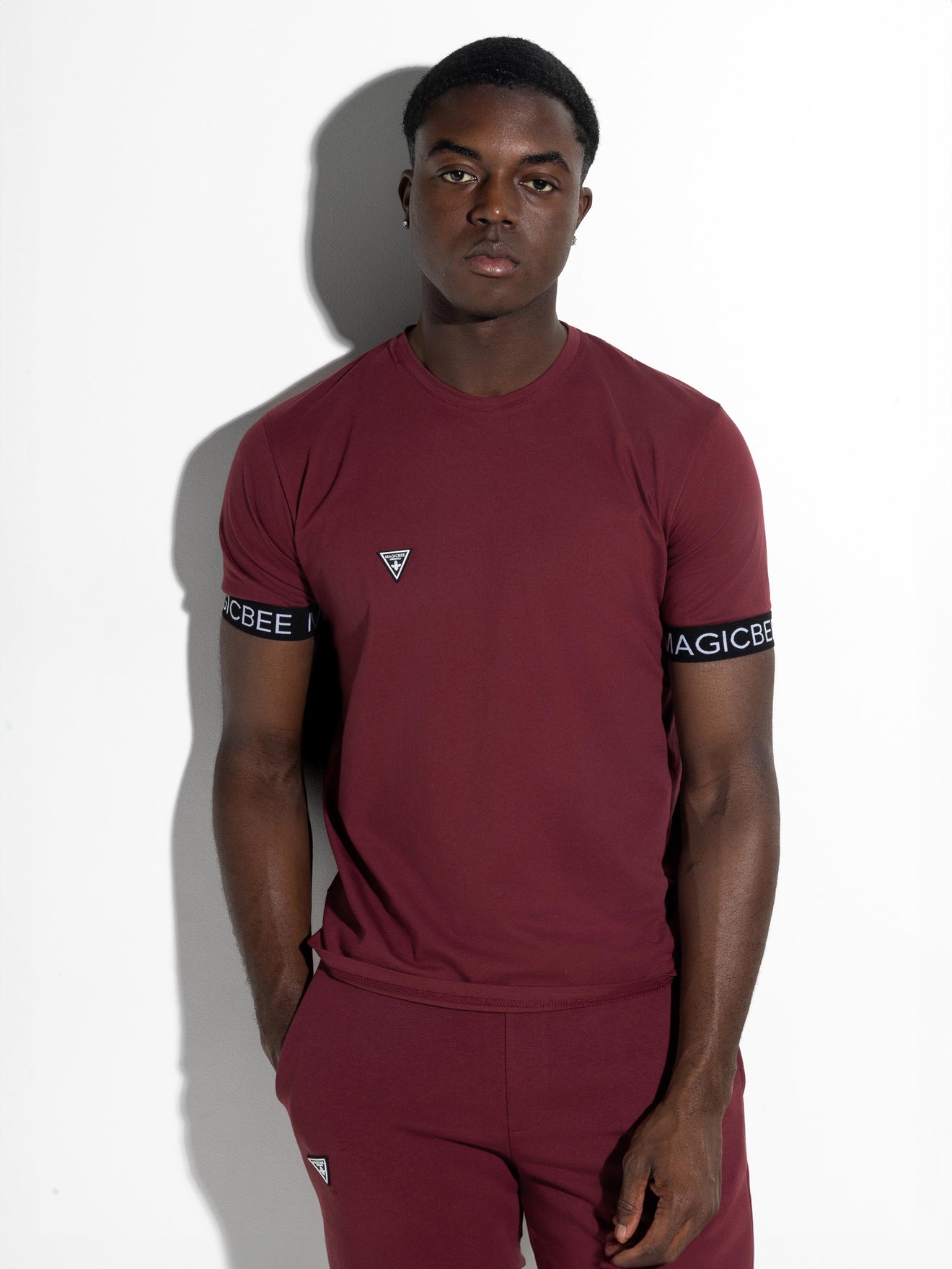 MagicBee Elastic Tee - Burgundy