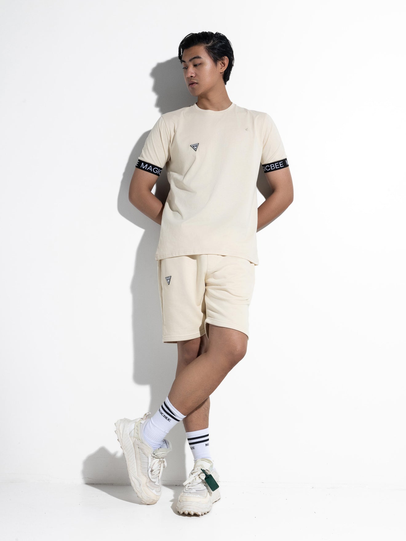 MagicBee Elastic Tee - Beige