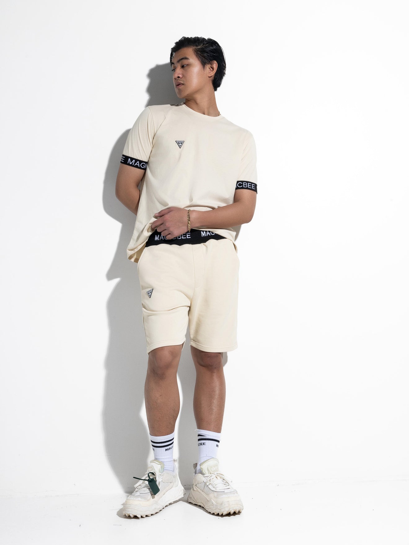 MagicBee Elastic Tee - Beige