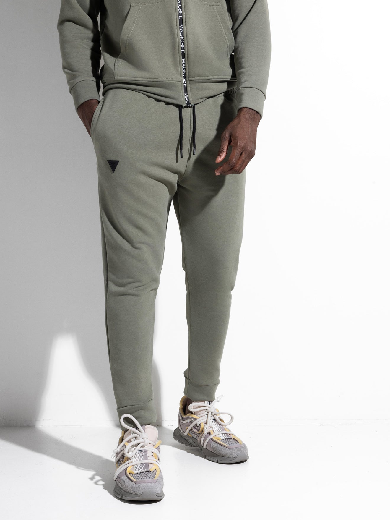 MagicBee Classic Pants - Vetiver